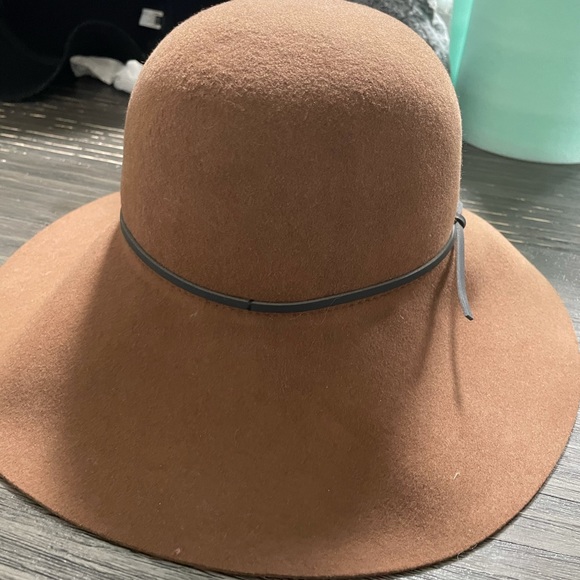 Hat - Picture 3 of 3